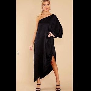 Red Dress Boutique Royalty Black Maxi Dress Black Labeled Small but is Large